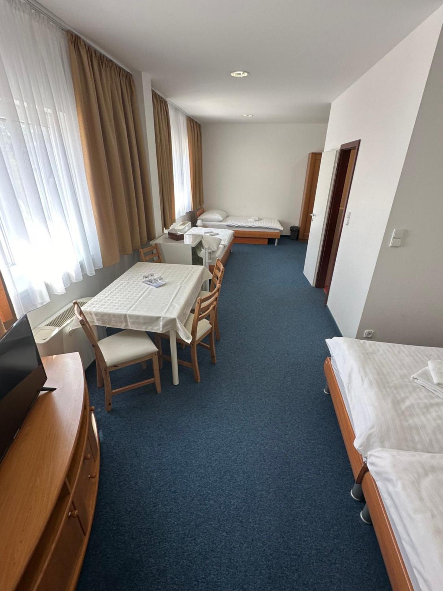 Hotel Remy Bratislava Exterior photo
